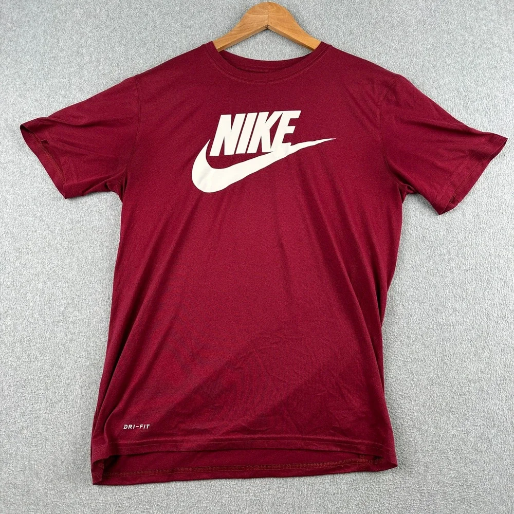 Nike T-Shirt Mens Medium Red The Nike Tee Athletic Cut Dri-Fit Graphic Swoosh